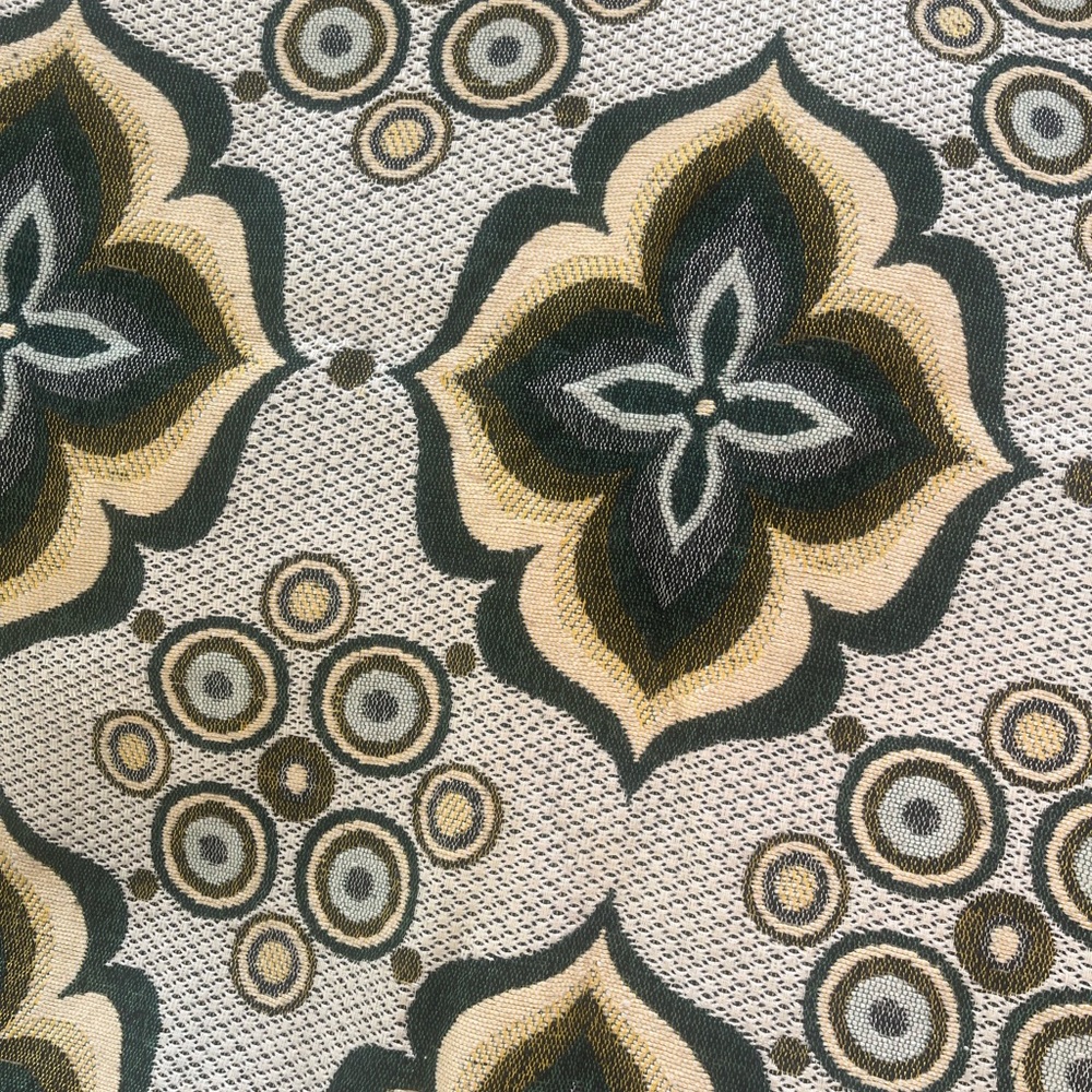 Vintage Jacquard Tapestry Tablecloth / Throw – Medallion Pattern